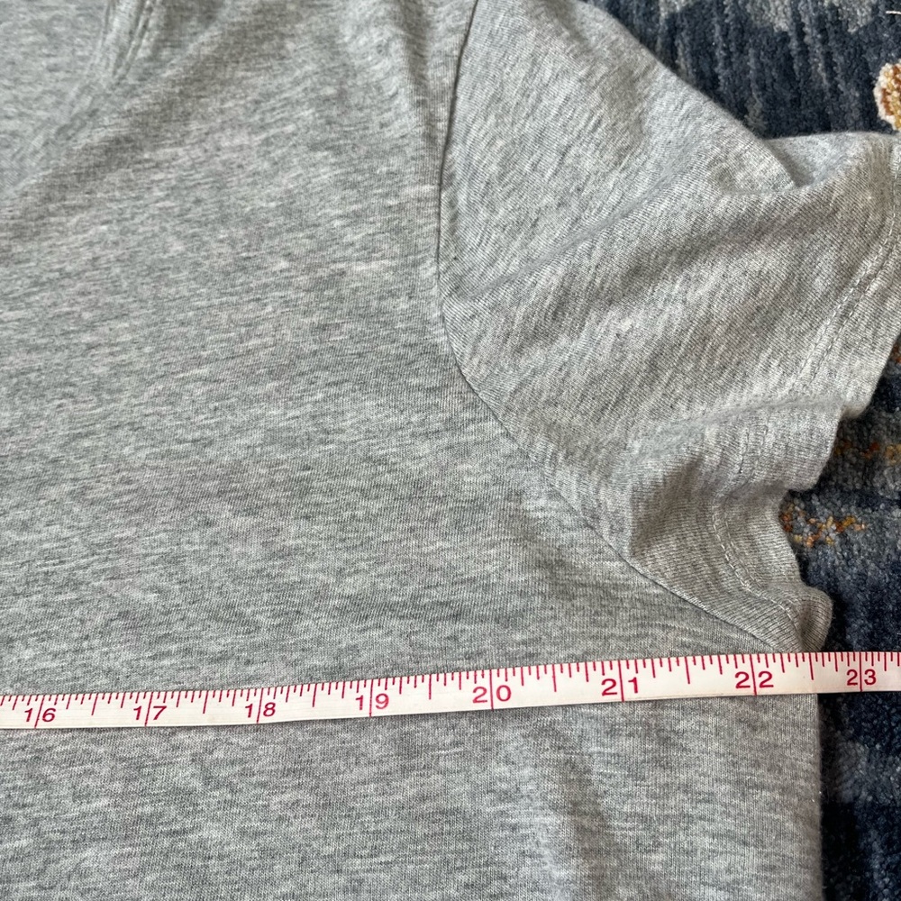 GAP Women's Heather Gray V-Neck Tee